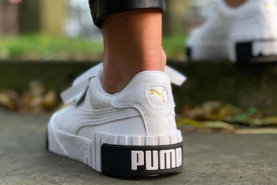 PUMA Women's Sneaker White Black CALI