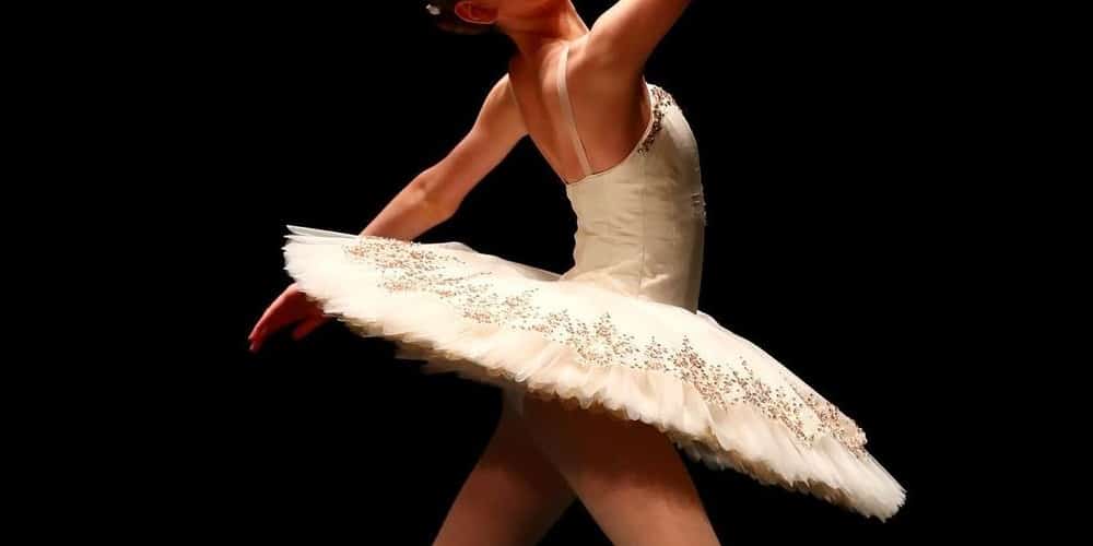 What-ballerinas-wear-when-they-perform