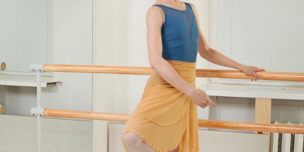 Can-you-wear-a-bra-in-ballet
