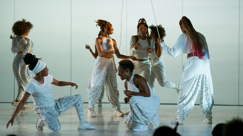 Collaboration Between Hip Hop Dancers And Musicians